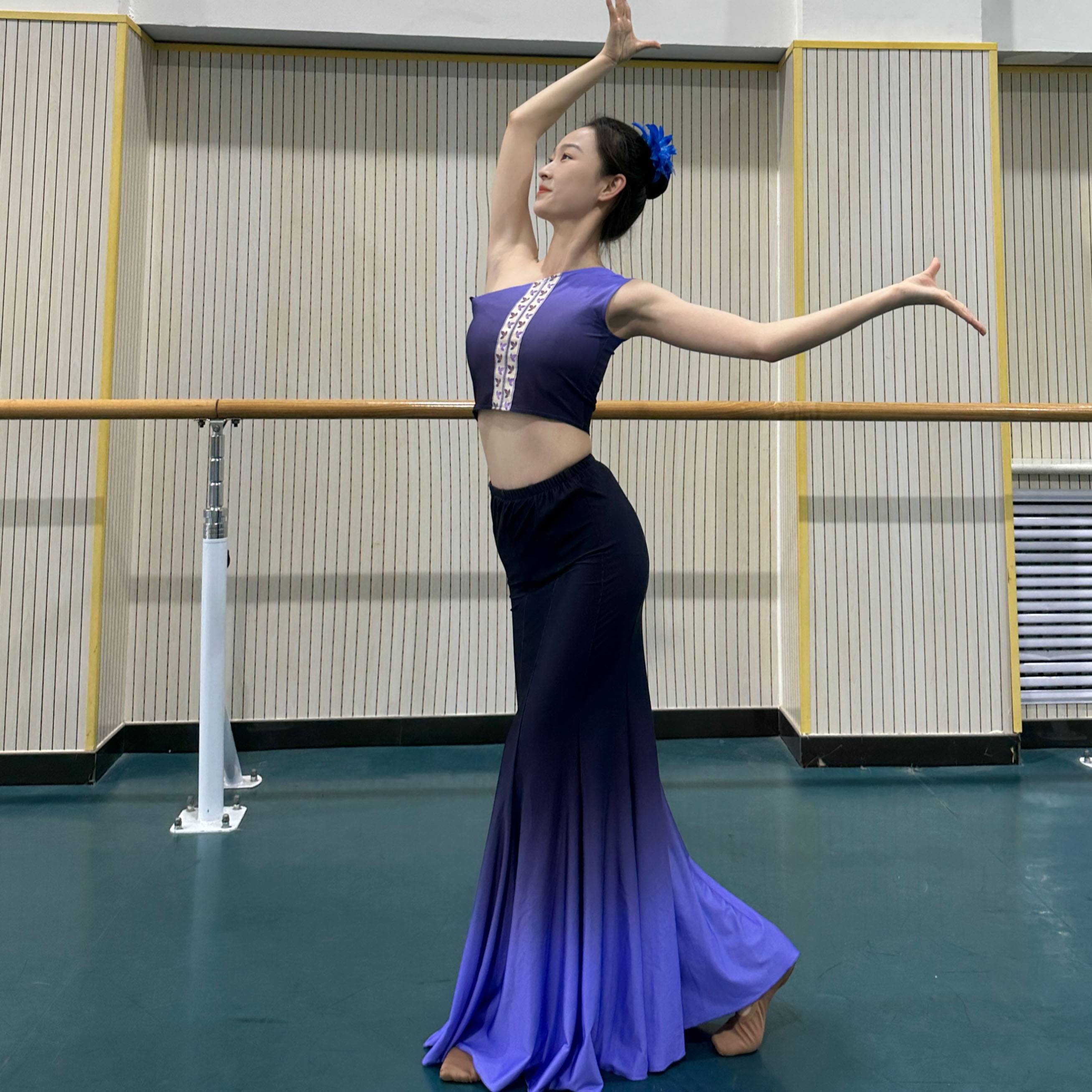 Gradual purple 8-360-degree skirt + one shoulder